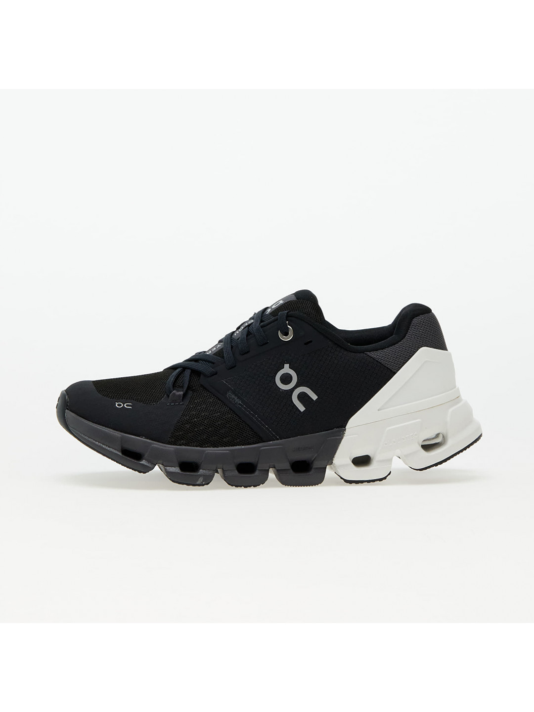 Tenisky On W Cloudflyer Wide Black White EUR 36 5